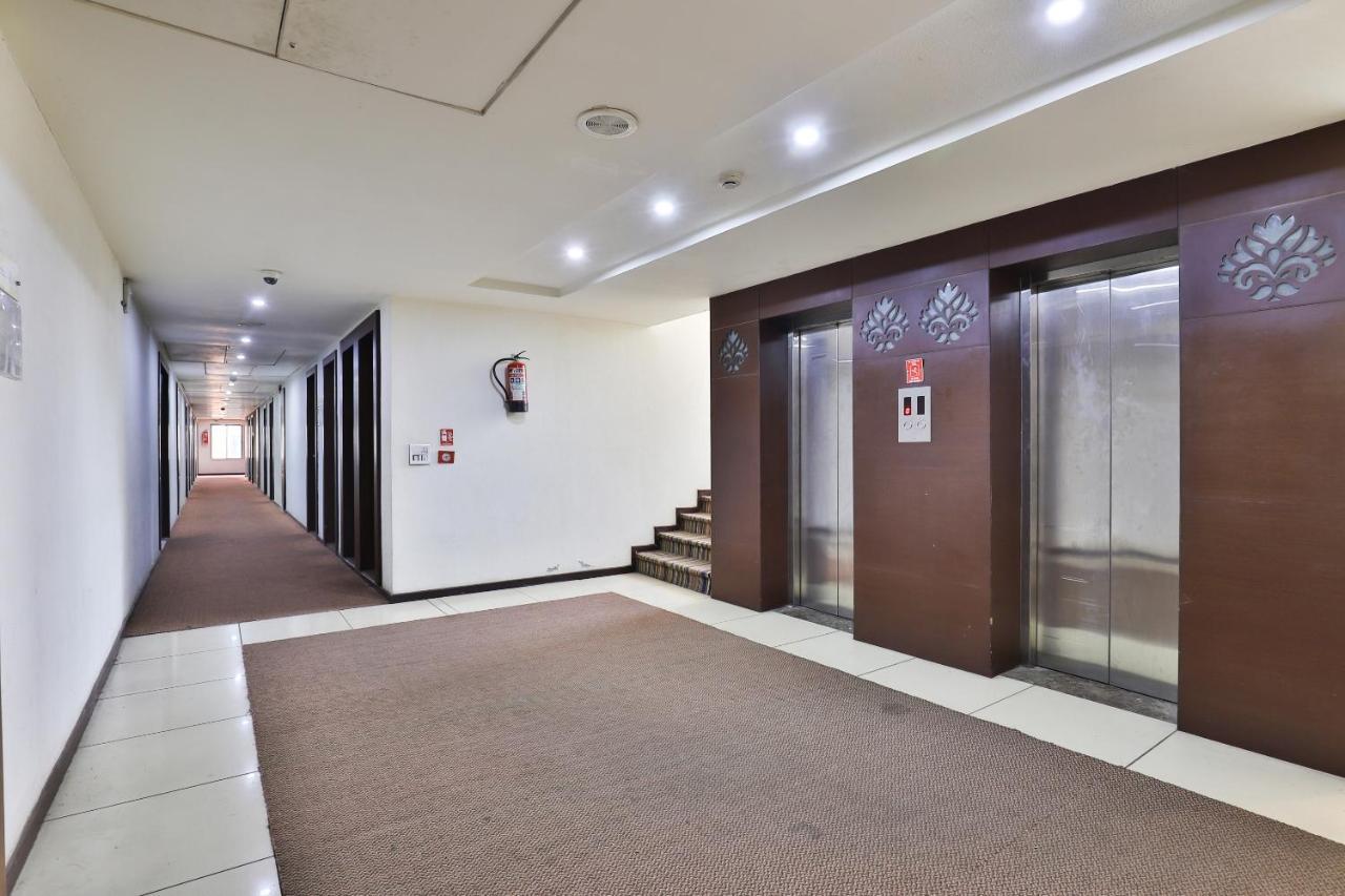 Oyo 4320 Hotel Aum Regency Vadodara Exterior photo